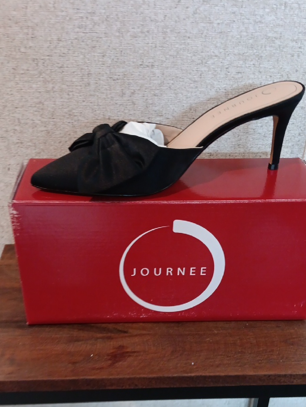 Journee Collection Black Pointed Bow Mule Heel Size 10